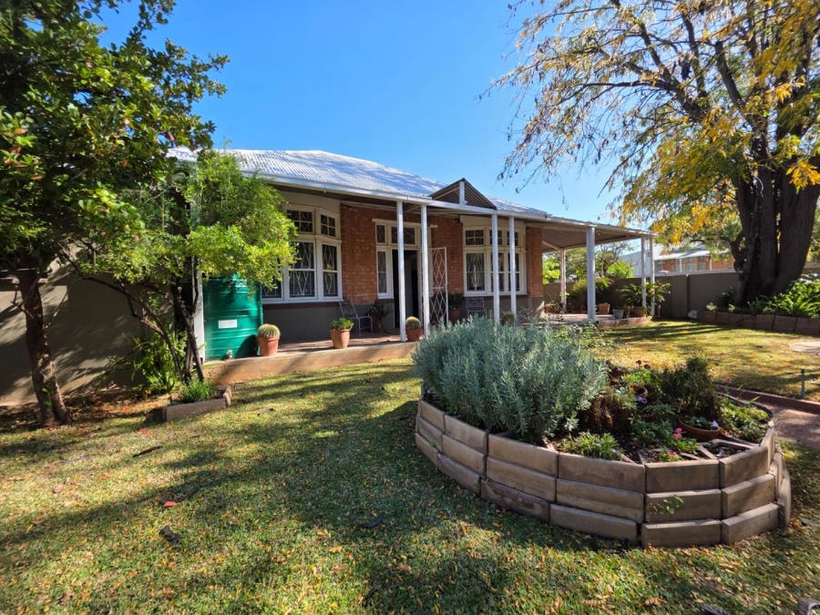 4 Bedroom Property for Sale in Beaconsfield Northern Cape